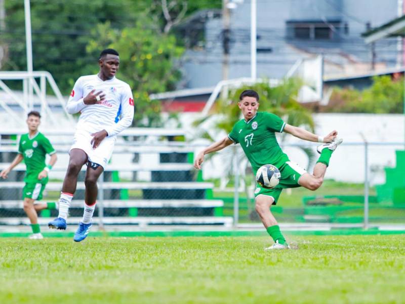 Demetri Gordon disputó su último partido el pasado jueves ante las reservas de Marathón.