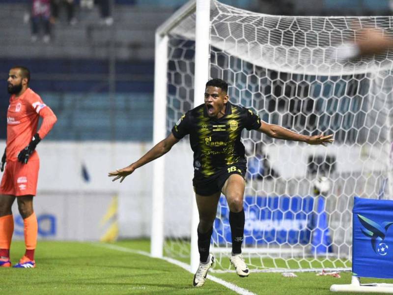 El colombiano Yeison Moreno anotó su segundo gol del torneo y primero ante el Olimpia.