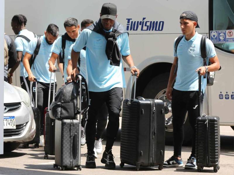 La Selección de Honduras viajó este martes a Guayana Francesa, rival de la Bicolor por la jornada tres de la Nations League de la Concacaf.