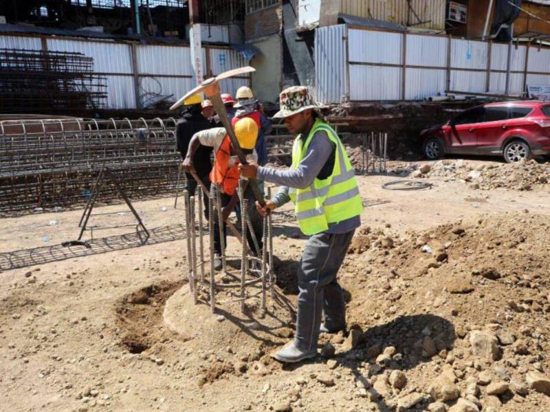 ¿En qué actividades tienen mayores ingresos los hondureños en EUA?