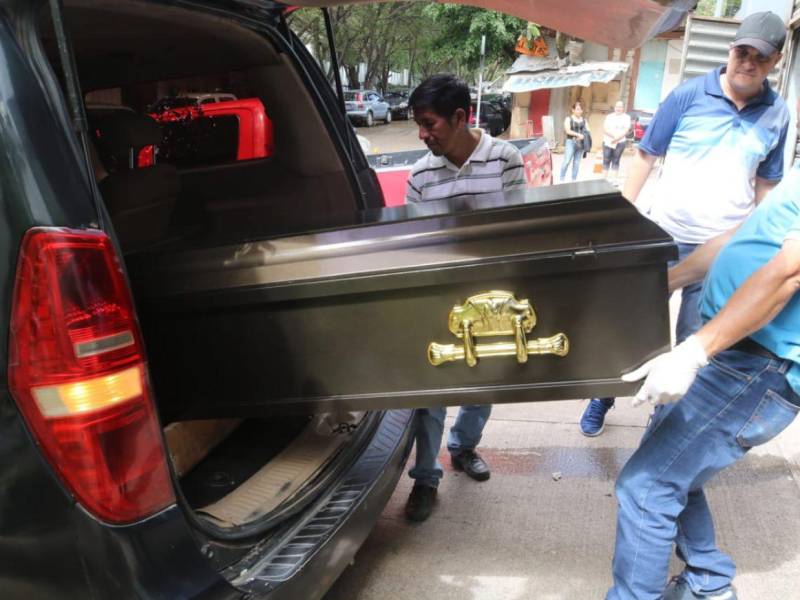 El cuerpo de comerciante fue retirado por sus familiares de la morgue de Tegucigalpa.