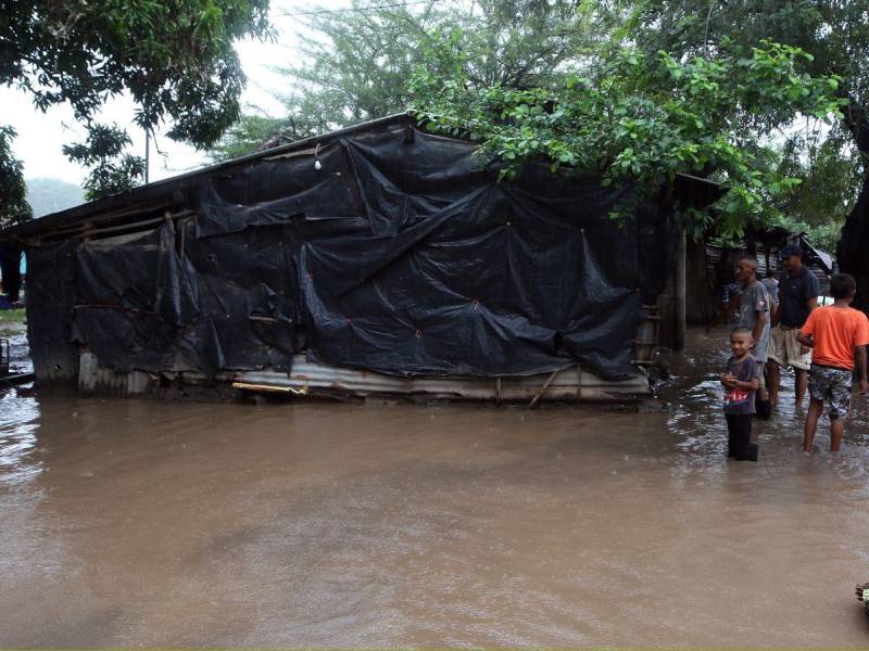 Los departamentos de Valle y Choluteca siguen en alerta amarilla y roja, según Copeco.