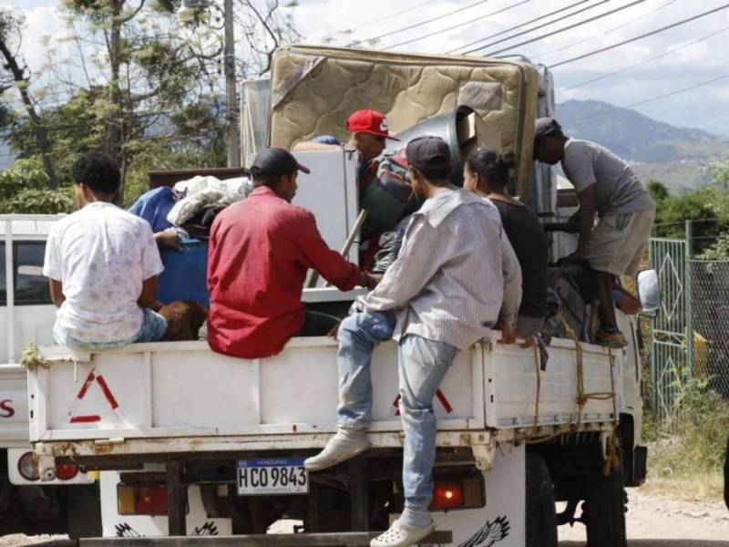 En octubre del 2022, unas 20 familias fueron desalojadas por amenazas de pandilleros en la colonia Villa Nueva, en la capital.