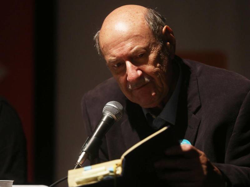 Muere Antonio Skármeta, el autor de “El cartero de Neruda”