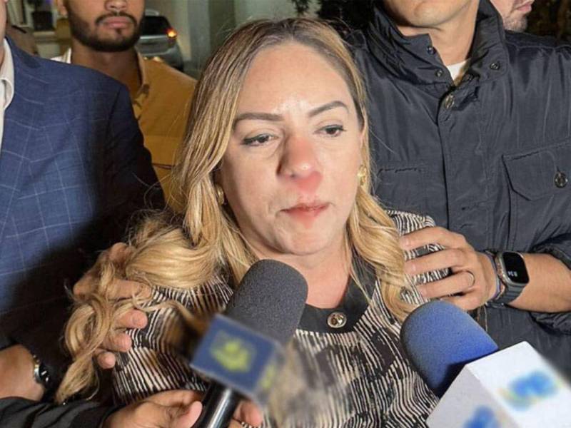 Sara Zavala, precandidata del movimiento de Nasry “Tito” Asfura fue agredida cuando salía del CNE.