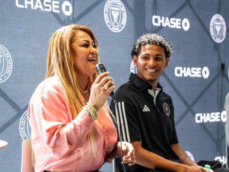 Alba Ochoa es la ejemplar madre del futbolista hondureño David Ruiz, jugador que forma parte del Inter Miami donde la gran estrella es Lionel Messi.