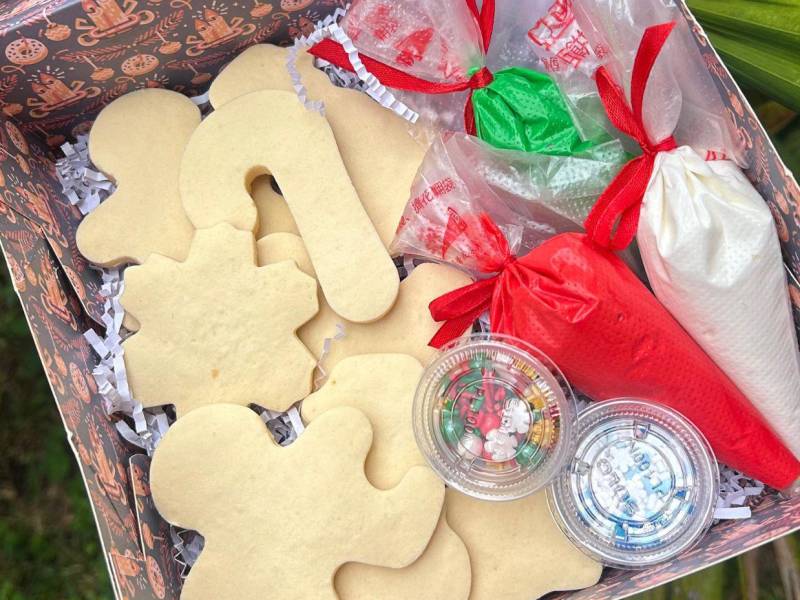 Además de las presentaciones individuales, puede adquirir su kit para decoración de galletas navideñas.