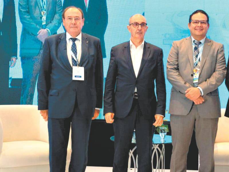 Honduras recién fue sede el Foro Iberoamericano de Garantías 2024 y entre sus invitados destacó Pablo Pombo (primero de la derecha), quien creó la Regar.