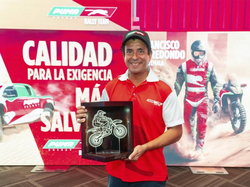 Francisco Arredondo, piloto guatemalteco del Puma Rally Team, listo para conquistar el Rally Dakar en la categoría de motocicletas.