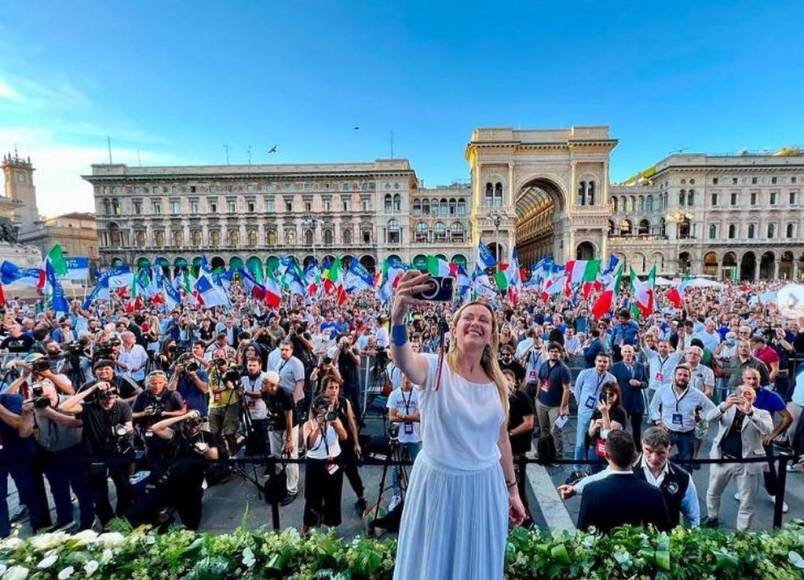 Giorgia Meloni, controvertida política que se convierte en la primera mujer en gobernar Italia