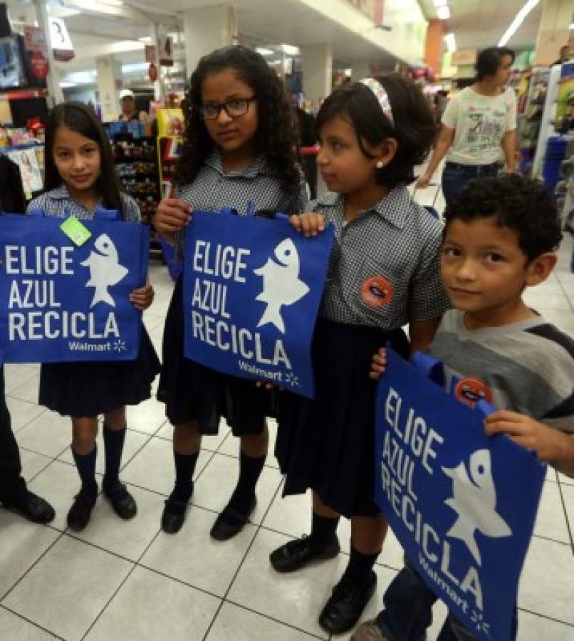 Ejecutivos de Paiz comparten con alumnos sus experiencias de reciclaje