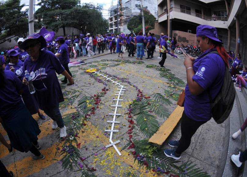 Exigen ante Ministerio Público justicia para mujeres y cárcel para femicidas