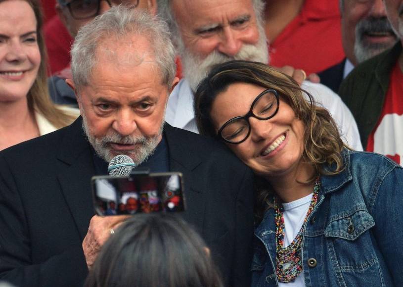 Ostentosa y extravagante: Los detalles de la boda de Lula Da Silva y Janja