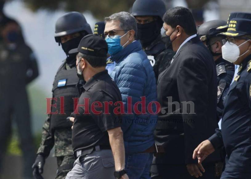 Dos audiencias, cárceles distintas y tratado como prisionero de guerra: Primer mes de extradición de JOH