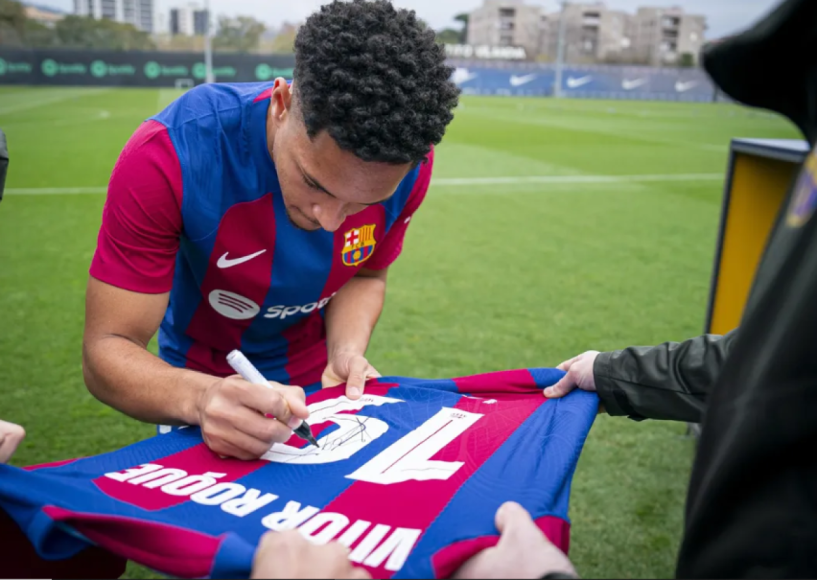 Así fue la presentación de Vitor Roque, nuevo fichaje del Barcelona