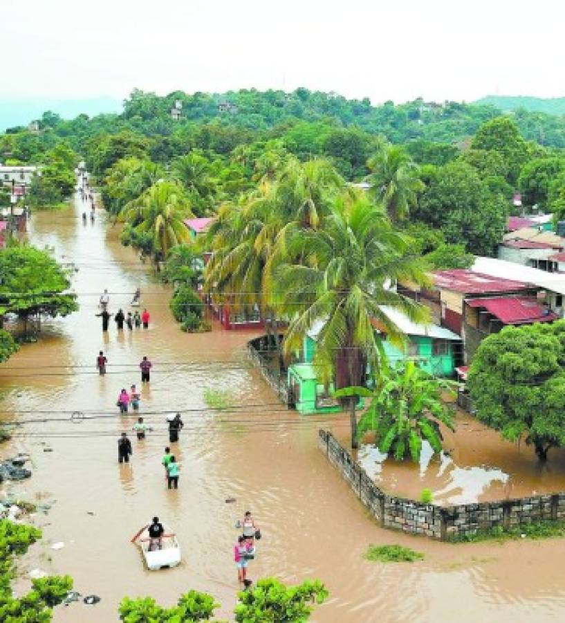 Desesperación y caos por las lluvias en la zona norte de Honduras