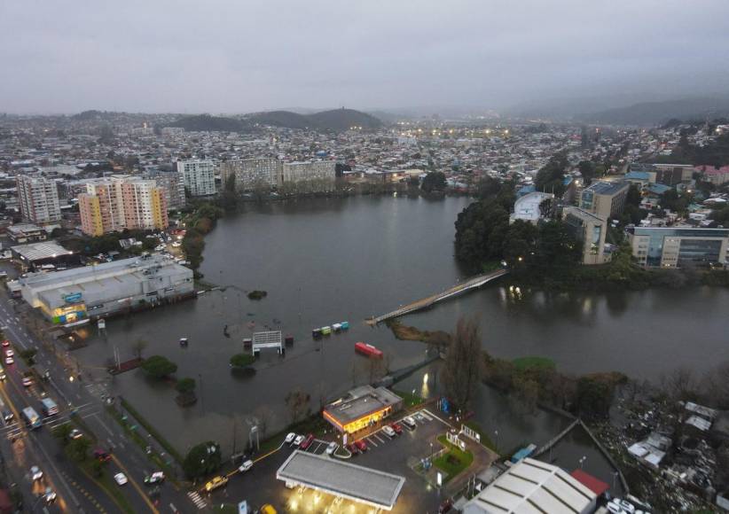 Chile en emergencia por lluvias; hay un muerto y miles de damnificados