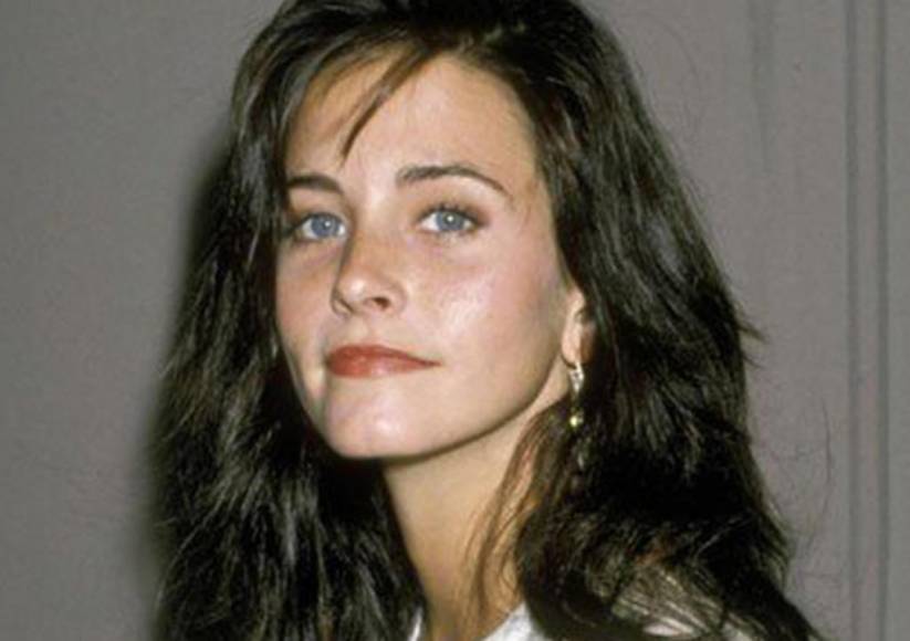 Antes y después de Courteney Cox tras la cirugía que la dejó luciendo “extraña”