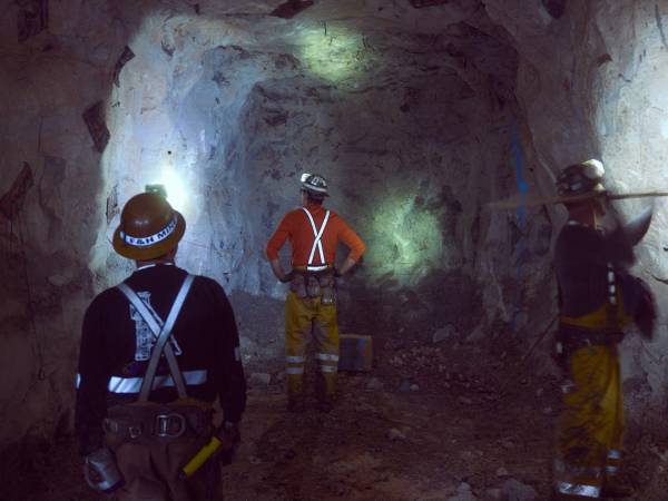 Mineros en Pinyon Plain buscan uranio a cientos de metros debajo del Bosque Nacional de Kaibab en Arizona. (Jesse Rieser para The New York Times)