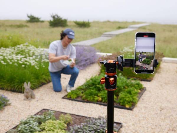 Rob Li, un chef privado en los Hamptons de NY, a veces pasa toda la noche en FaceTime con amigos.