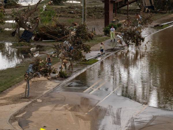 Asheville, Carolina del Norte, sufrió inundaciones catastróficas tras el huracán Helene en septiembre. (Loren Elliott para The New York Times)