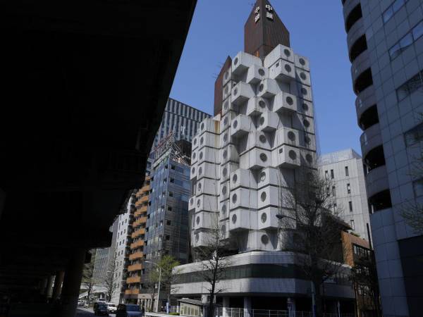 Nakagin Capsule Tower, creada en 1972, era conocida por su singular estilo arquitectónico. Se desmanteló en el 2022.