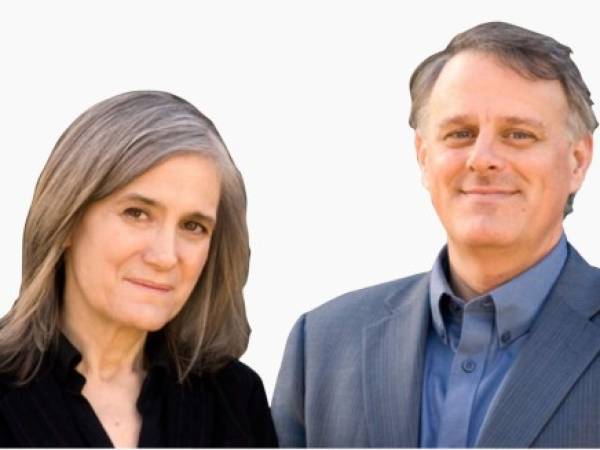 Amy Goodman y Denis Moynihan Periodistas.