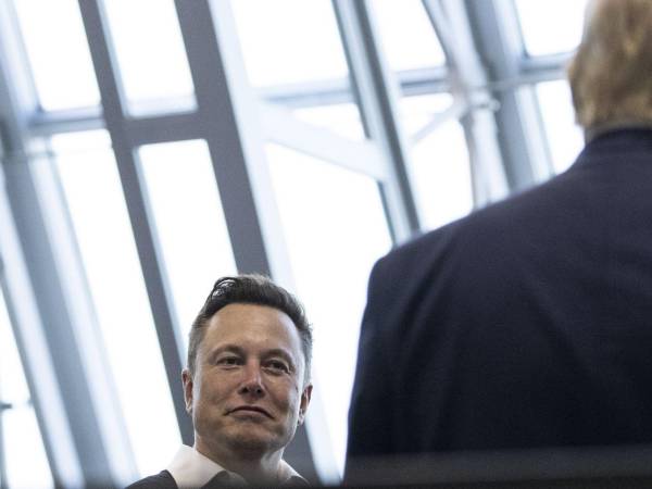 Donald J. Trump dijo que Elon Musk encabezará una comisión de eficiencia gubernamental si es electo Presidente. (Alex Brandon/Associated Press)