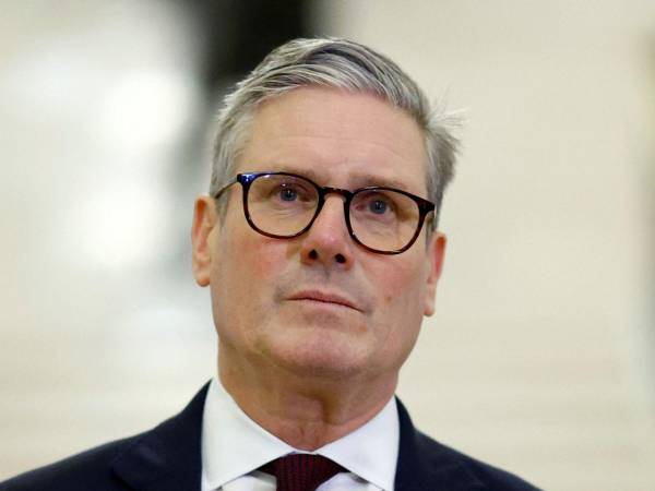 Keir Starmer, nuevo Primer Ministro, se postuló con la promesa de “electricidad sin carbono para el 2030”. (Clodagh Kilcoyne/Reuters)