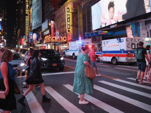 La agencia New York City Tourism+Conventions estimó que casi 65 millones de personas visitarán la Ciudad este año.