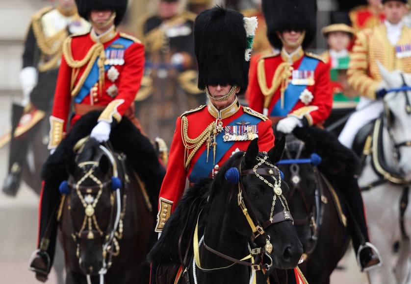 Las imágenes del desfile de Carlos III por su cumpleaños