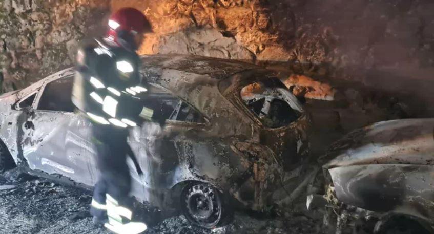 “Pudo haber una tragedia. No tiene perdón”: mujer incendia 21 carros a sus vecinos en España