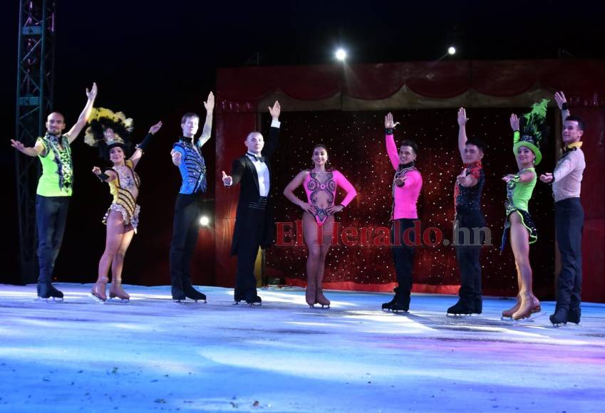 “Fantasía sobre hielo”, el show de patinaje que encanta a los capitalinos