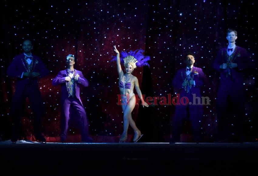 “Fantasía sobre hielo”, el show de patinaje que encanta a los capitalinos