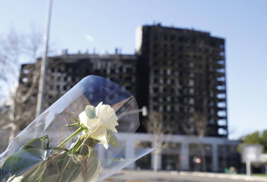 Sobrevivientes de incendio en Valencia: En “minutos, nos habíamos quedado sin nada”