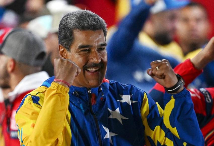 Maduro festejó triunfo en medio de cuestionamientos y vicios de fraude