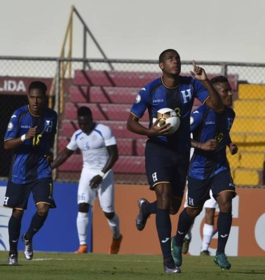 Eddie Hernández anotó un golazo para poner el empate entre Honduras y Nicaragua. ( AFP / EL HERALDO / Deportes EL HERALDO )