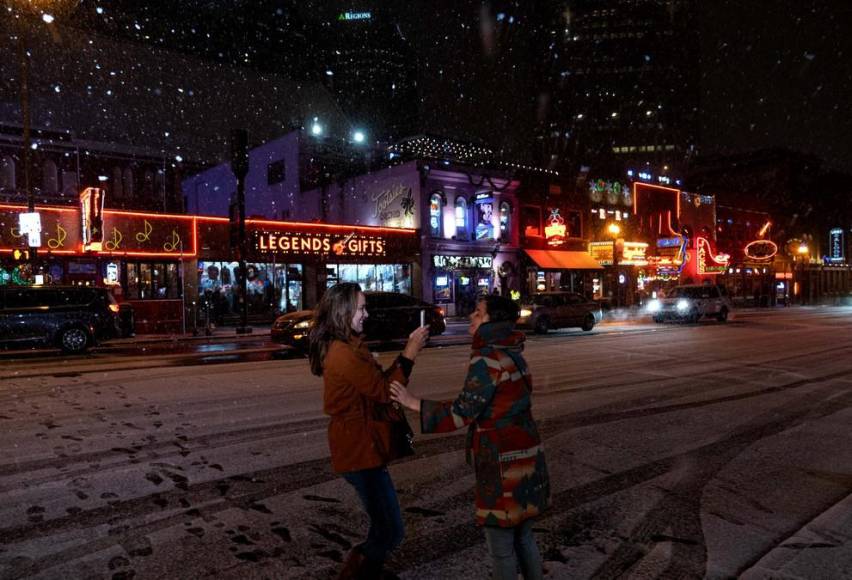 Tormenta invernal en Estados Unidos ya deja miles de vuelos suspendidos