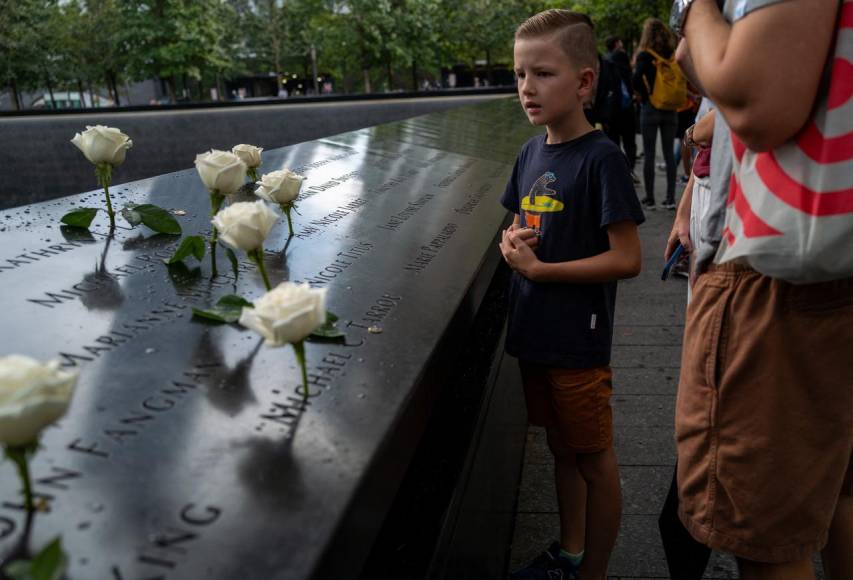 22 años de los ataques del 11 de septiembre; Nueva York sigue llorando las víctimas