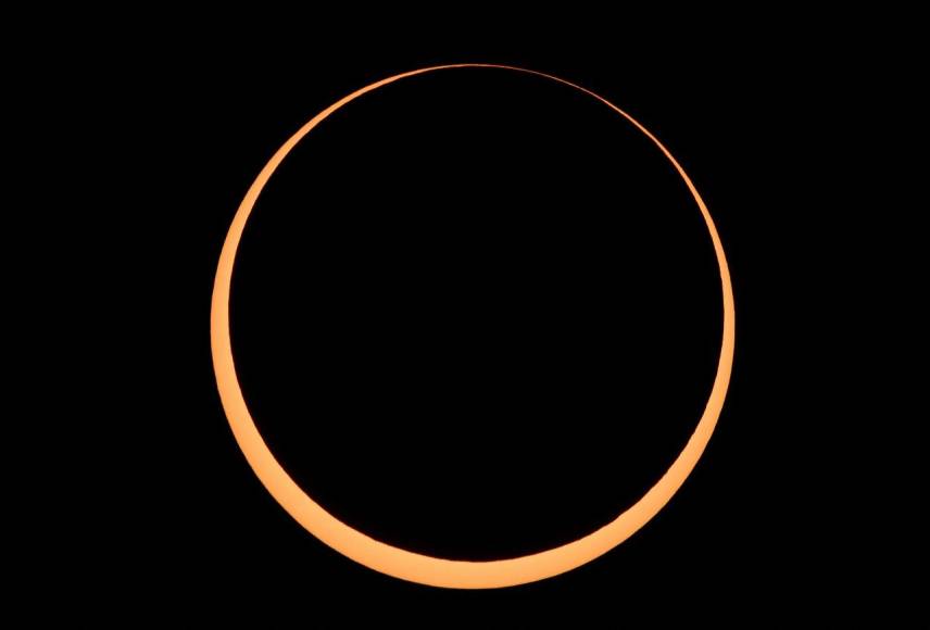 Se vio como un “anillo de fuego”: Así fue el eclipse solar de este sábado