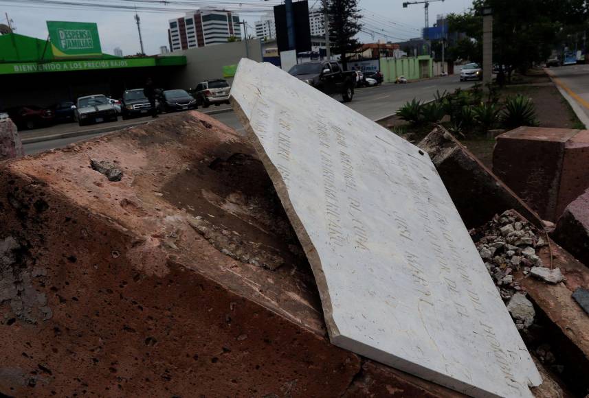 Imágenes: Entre daños y olvido así lucen los héroes del bulevar Los Próceres