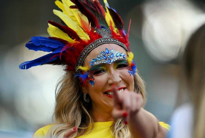 Argentina y Colombia “pelean” en las gradas con sus bellas de aficionadas en Copa América