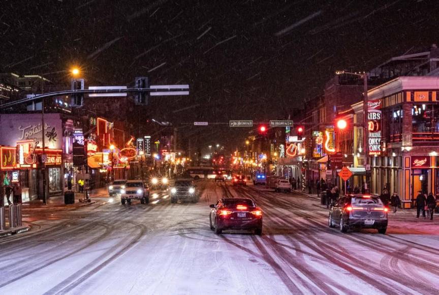 ¿A qué se debe la histórica tormenta de nieve que azota a Estados Unidos?