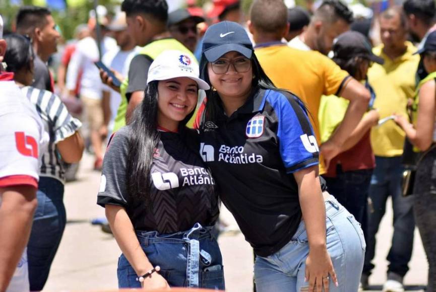 Las aficionadas más guapas de Olimpia y Olancho FC que cautivaron en la final