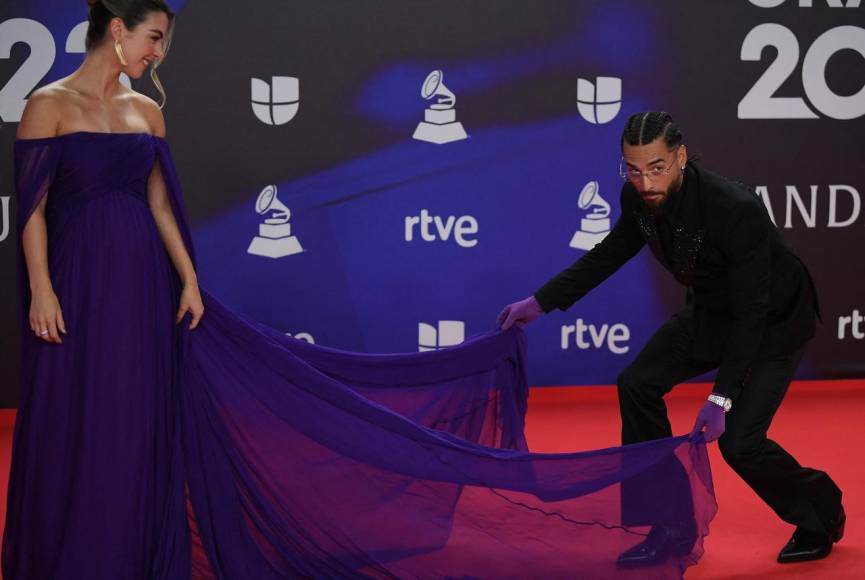 Latin Grammy: famosos recorren la alfombra roja en España