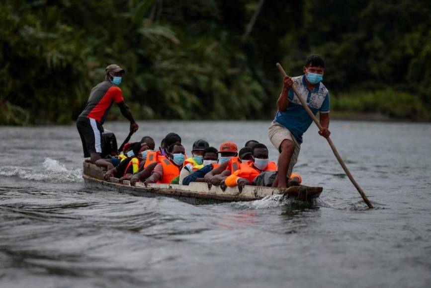 La selva del Darién: mafias, violencia sexual y animales, los peligros del conocido “tapón” de los migrantes