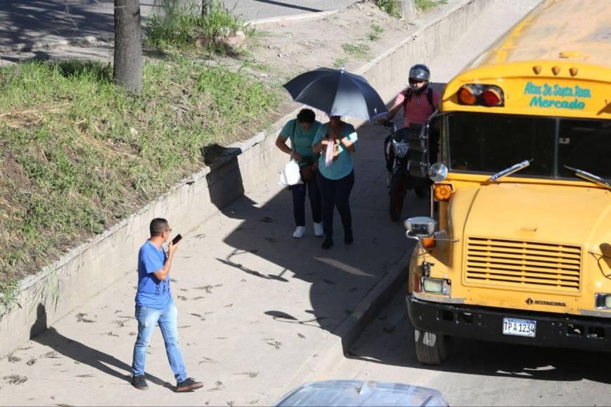 Tráfico infernal en la salida al sur de la capital por bacheos