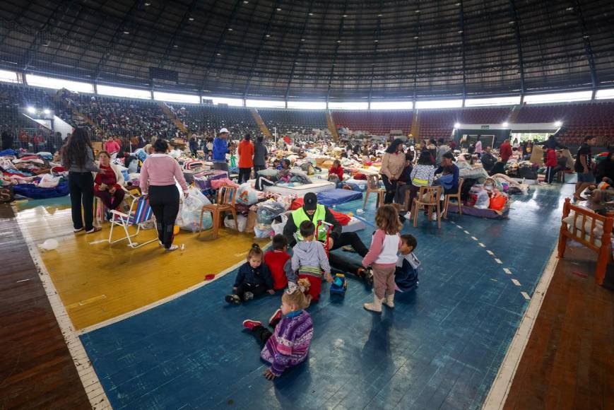 Muertos, desaparecidos y cientos sin hogar, el saldo de ciclón que azotó el sur de Brasil