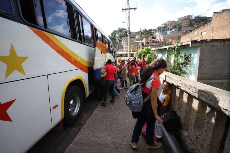 Capitalinos retornan a la ciudad tras largo asueto del Feriado Morazánico