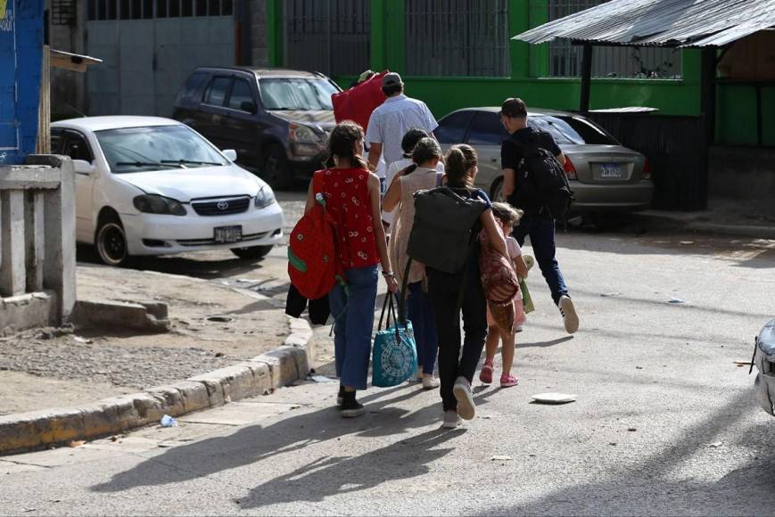 Capitalinos retornan a la ciudad tras largo asueto del Feriado Morazánico